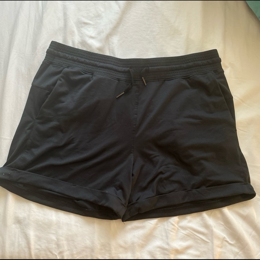 Born Primitive Casual Shorts size XL